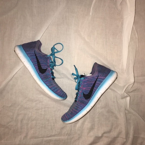 Nike Flyknit Free Rn - Picture 2 of 4